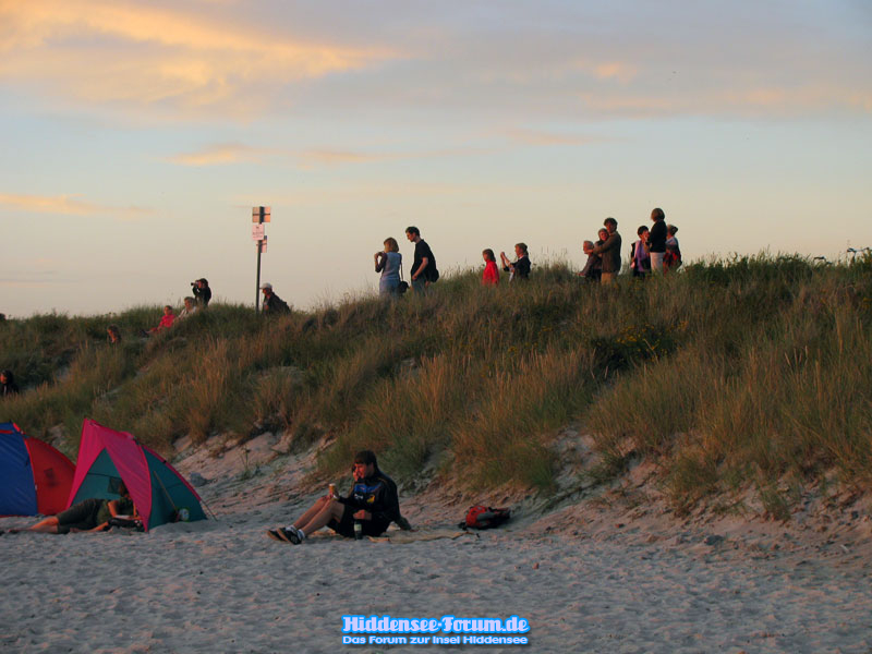 Menschen beim Sonnenuntergang in Vitte 2010