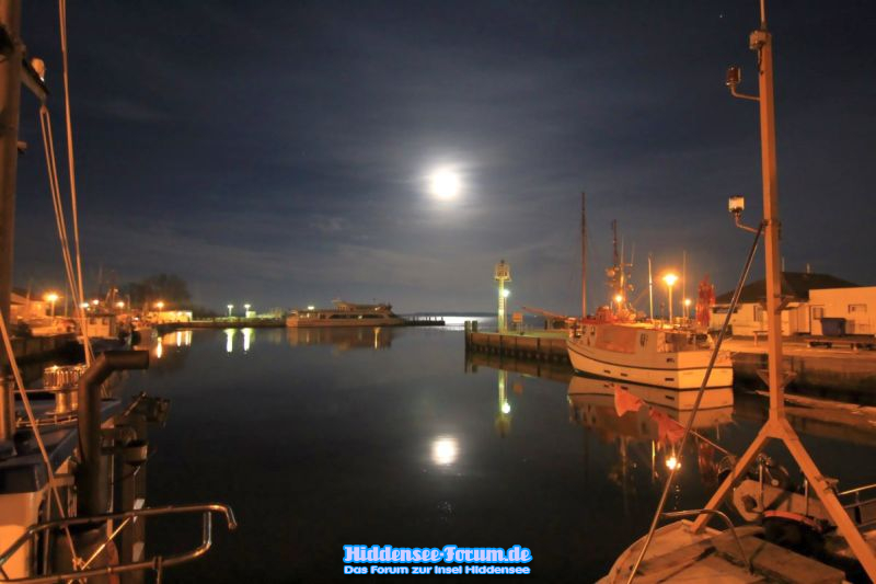 Abends im Hafen von Vitte